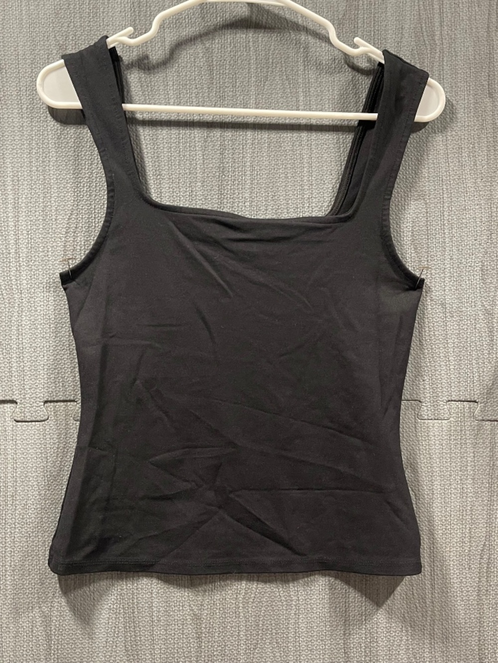 Express Tank Top - Picture 4 of 4